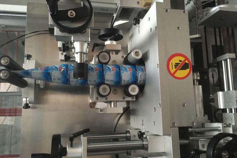 Labeling Machine 4